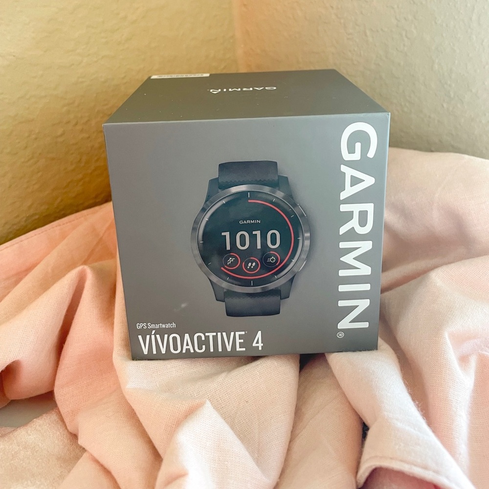 GPS smartwatch Garmin VIVOACTIVE 4